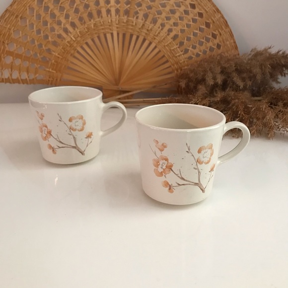 2pc Vintage Corning Mugs w/ China Blossoms - Picture 4 of 13